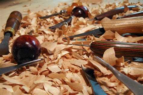 how to sharpen a wood carving knife and the importance of choosing the right knife for your woodworking projects